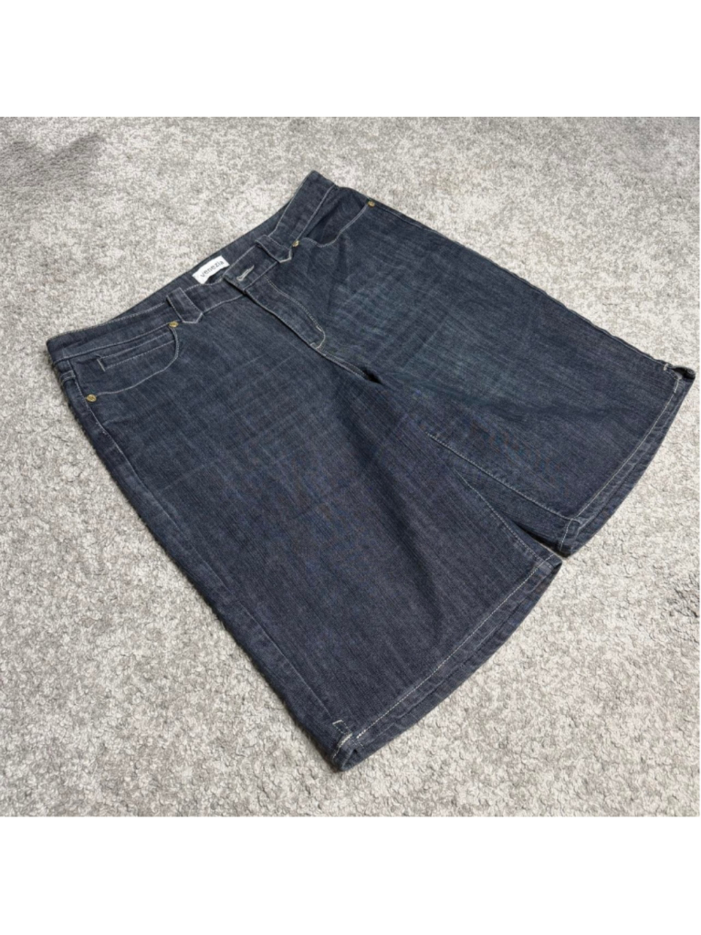 Venezia Dark Wash Denim Bermuda Shorts / Jorts 👖 | ⚠️Missing waistband button
#